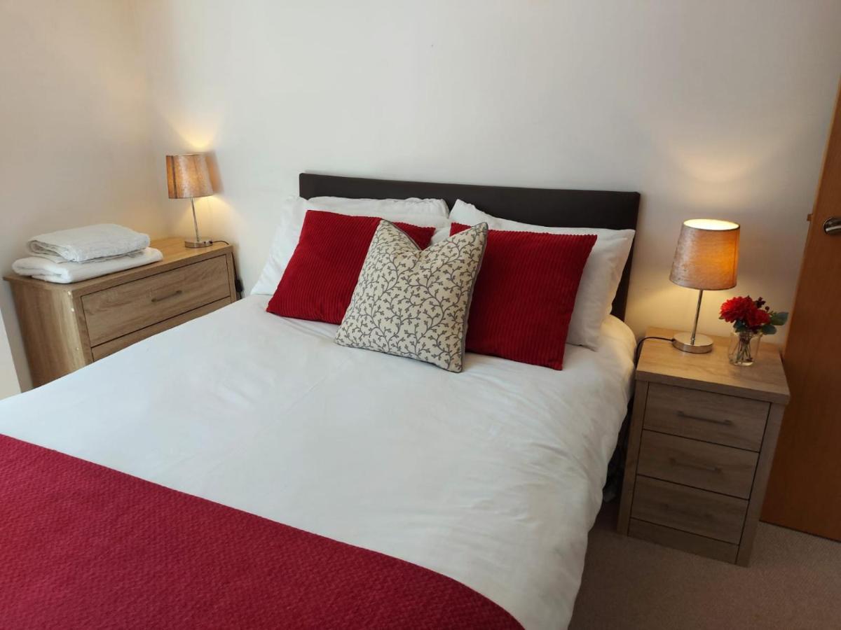 City 2 Bed, 2 Bath, Free Parking & Wifi Sheffield Extérieur photo